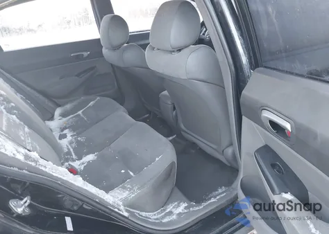 2008 Honda Civic Lx z USA, uszkodzony, nr VIN 1HGFA15558L069327